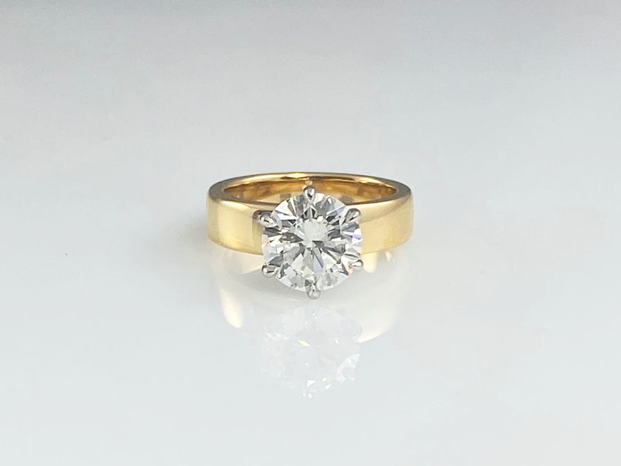 Something Old, Something New: Creating a Custom Engagement Ring with an Heirloom Diamond