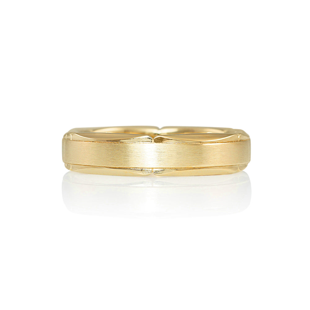 Scalloped 18k Gold Men's Wedding Band for Christian