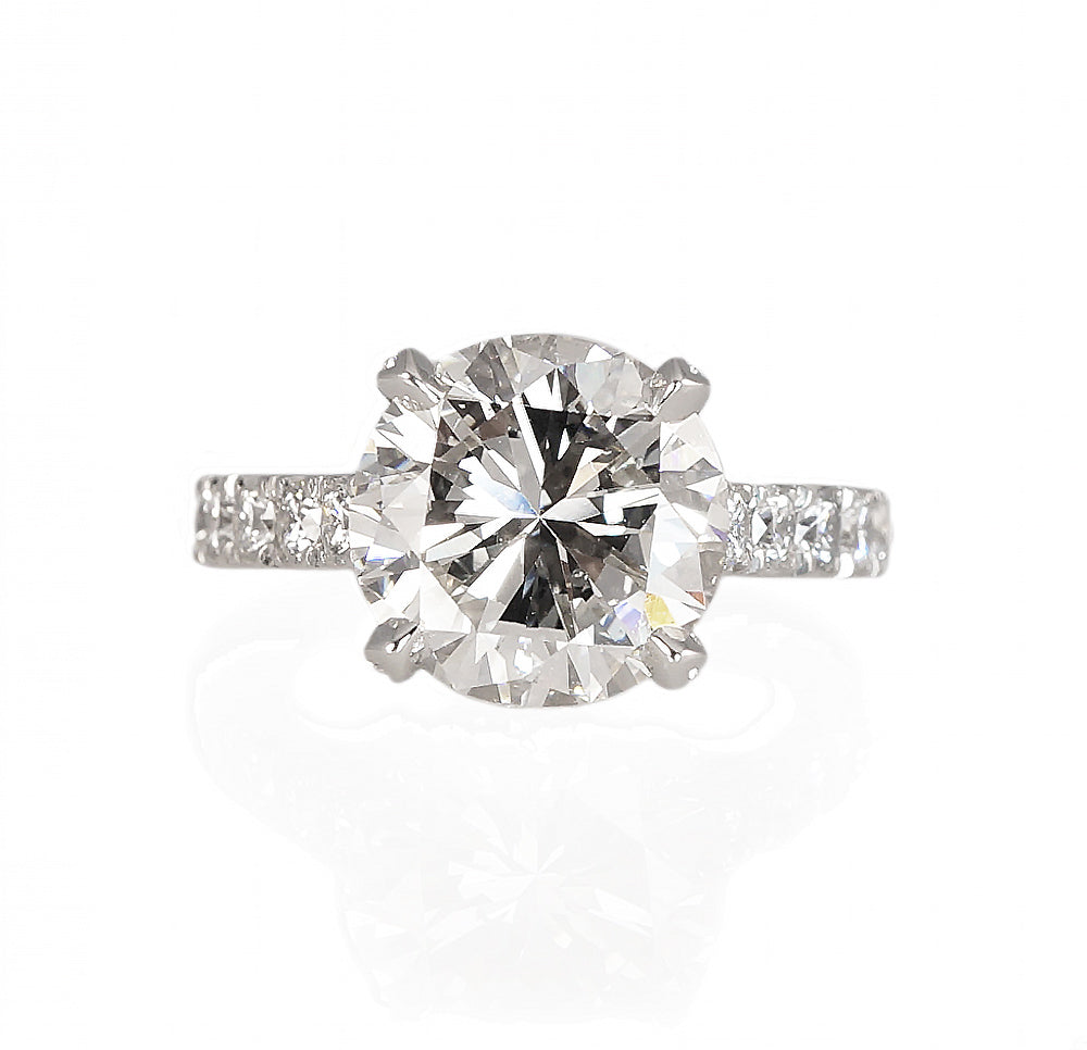 Lisa Diamond Prong Engagement Ring