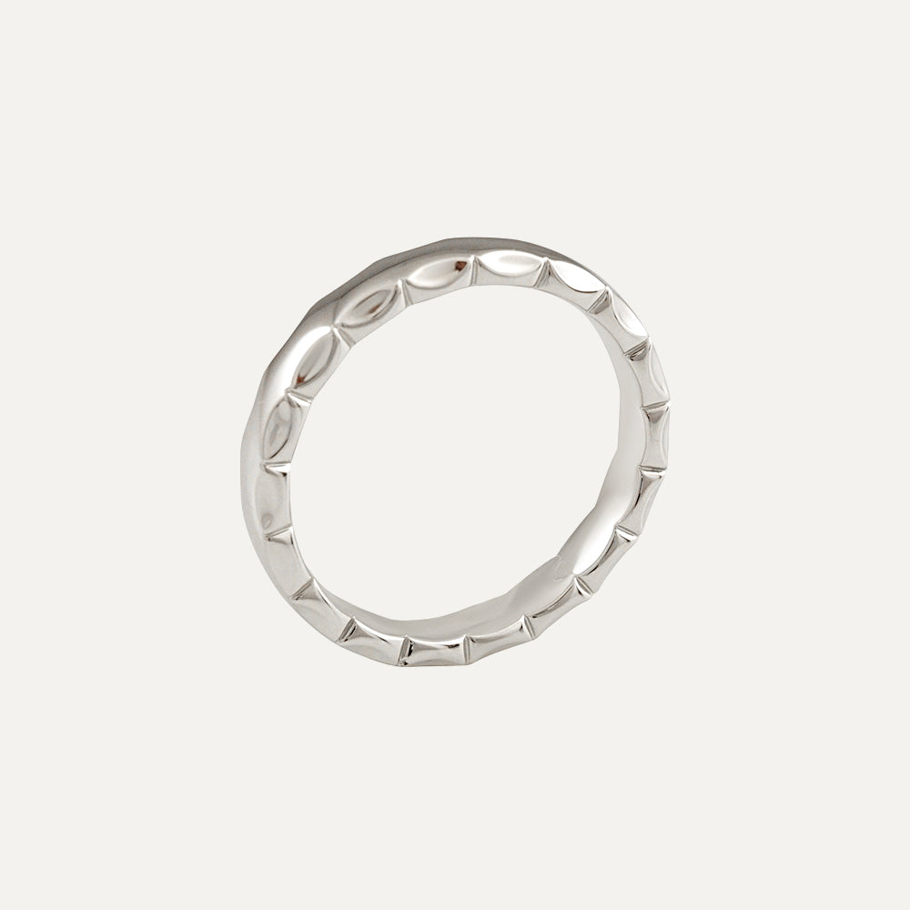 Platinum Scalloped Women's Ring