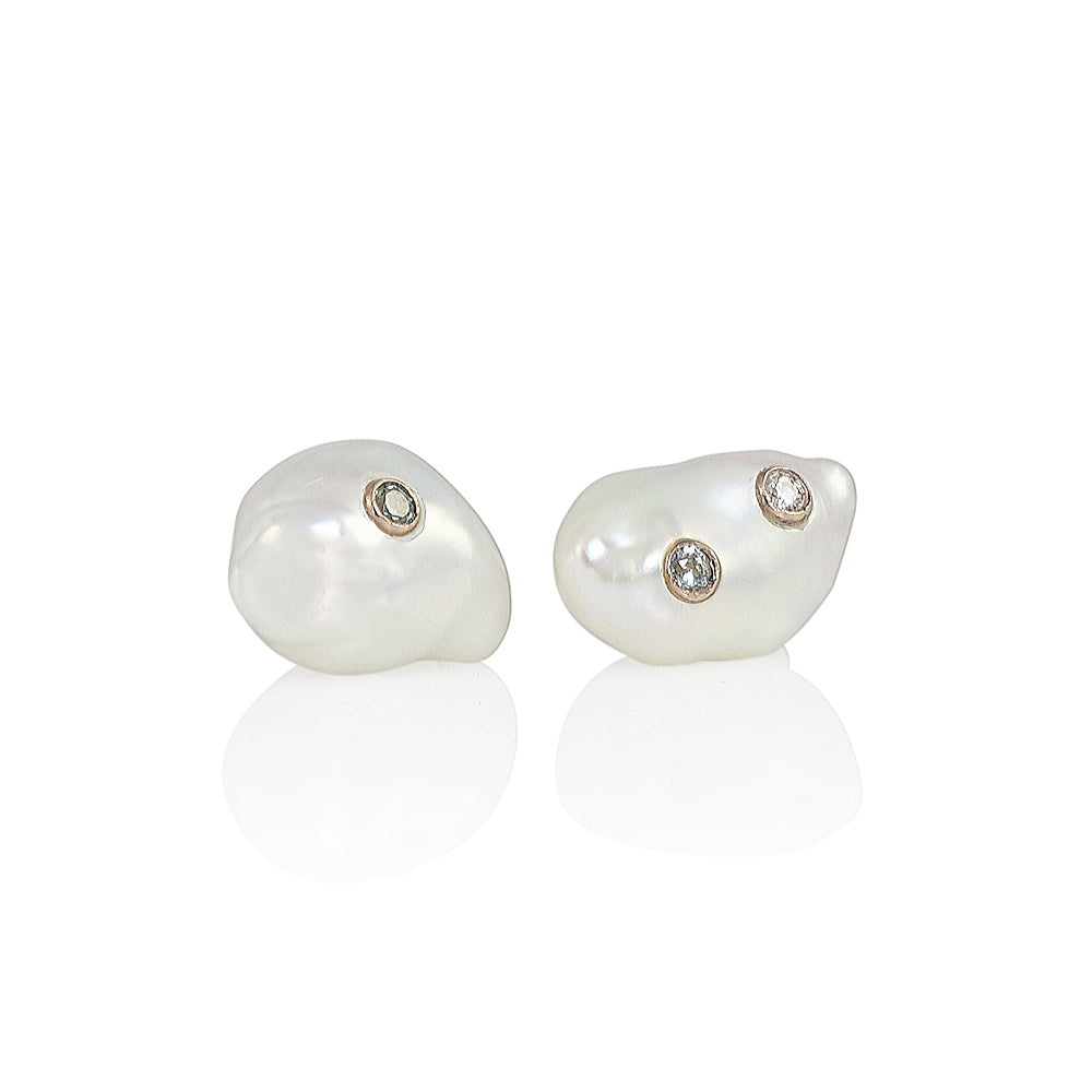 Baroque Pearl Earrings for Snow