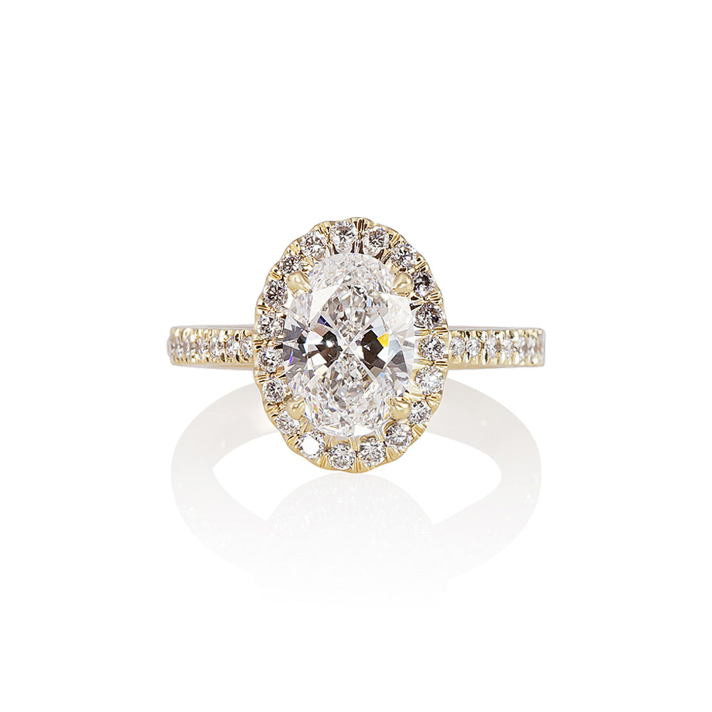 Oval Diamond Halo Engagement Ring for Trang