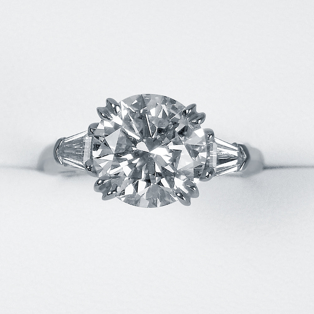 Princess Engagement Ring in Platinum and Diamond